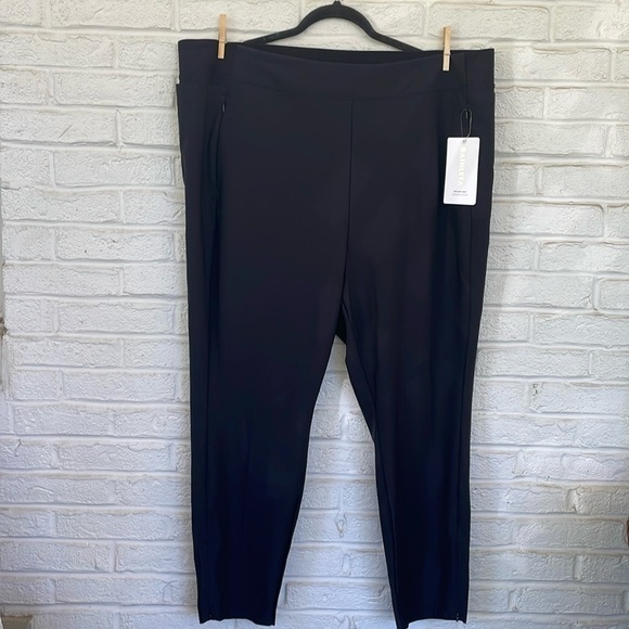 NWT Athleta Black Stellar Tight Leggings